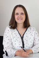 Frau Alina Jeske, Portraitaufnahme, Mitarbeiterin